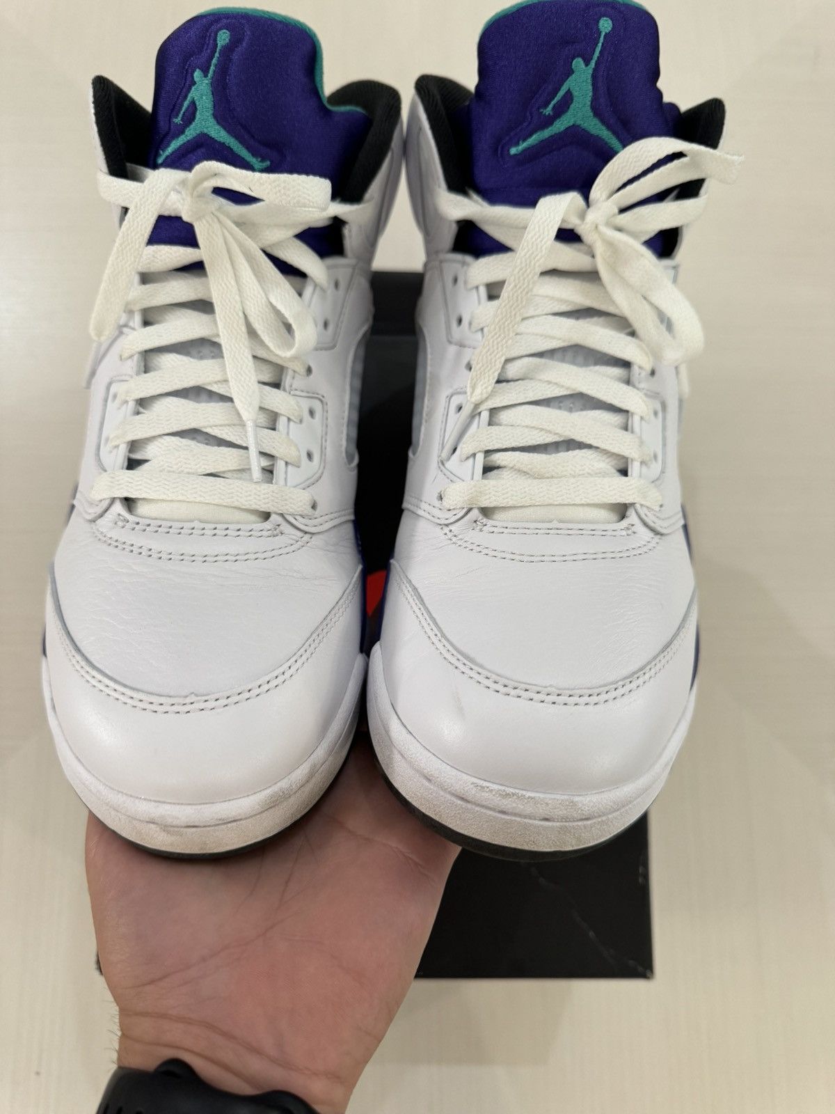 Jordan Brand Nike Air Jordan 5 Grape White Emerald HQ7979-100 Used sz 9.5 Size US 9.5 / EU 42-43 - 7 Thumbnail