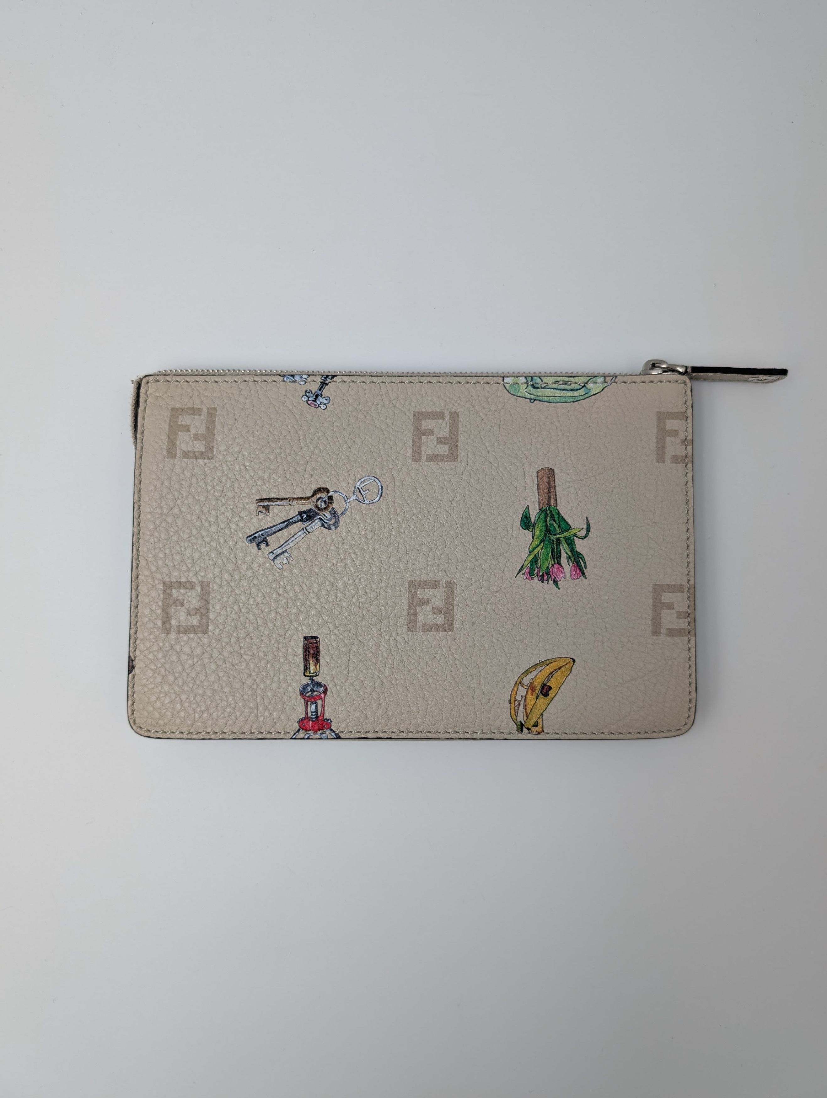 Fendi Fendi Beige Clutch With Pattern Size ONE SIZE - 1 Thumbnail
