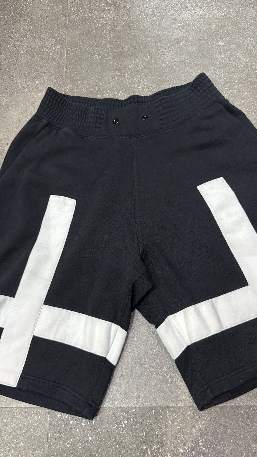 Givenchy Givenchy SS 2016 Riccardo Tisci Double Cross Shorts Size US 32 / EU 48 - 2 Thumbnail