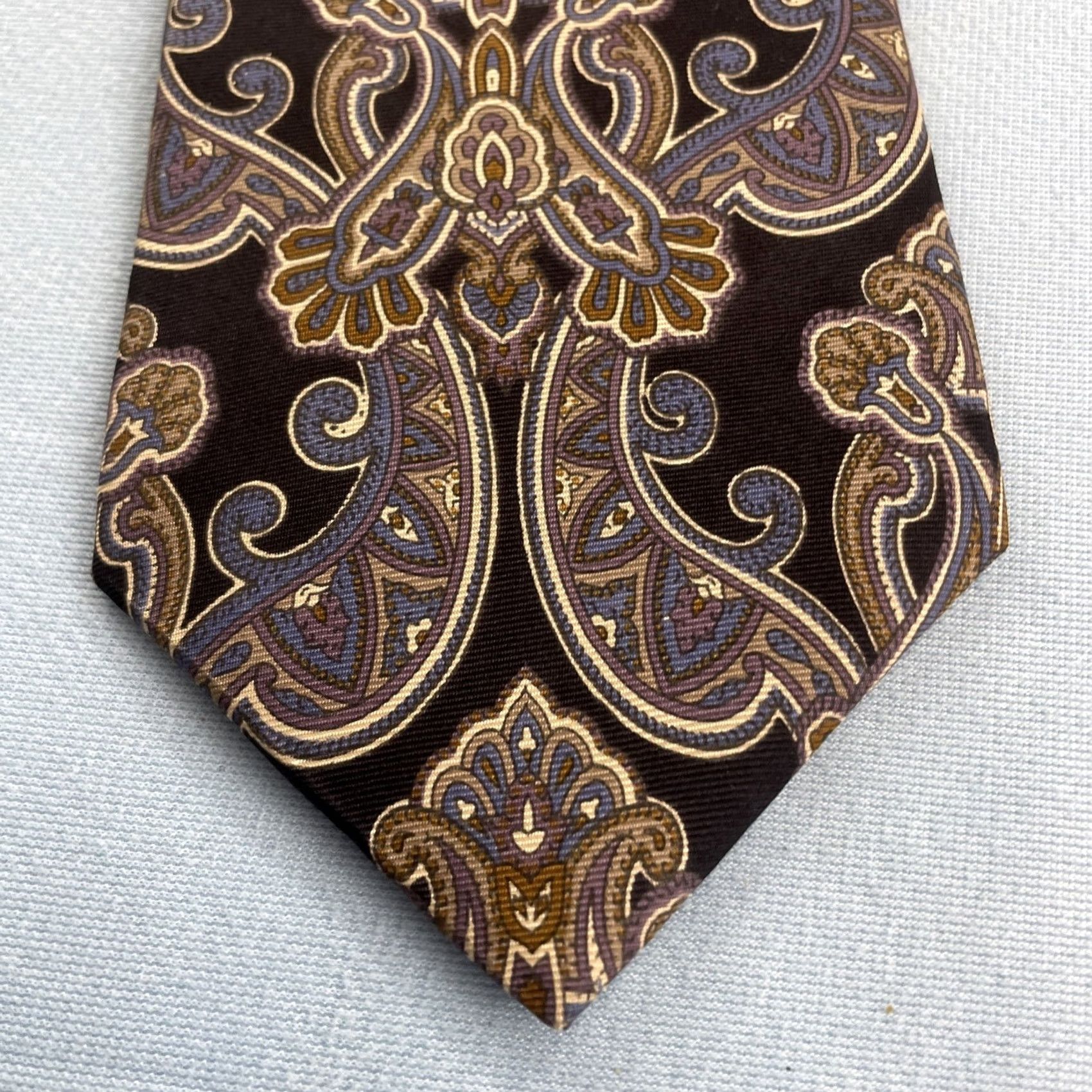 Vintage Manhattan vtg Silk Paisley Crest Western Black Brown Blue Vintage Made USA 4x57 Cap​sule Wide Necktie Size ONE SIZE - 6 Thumbnail
