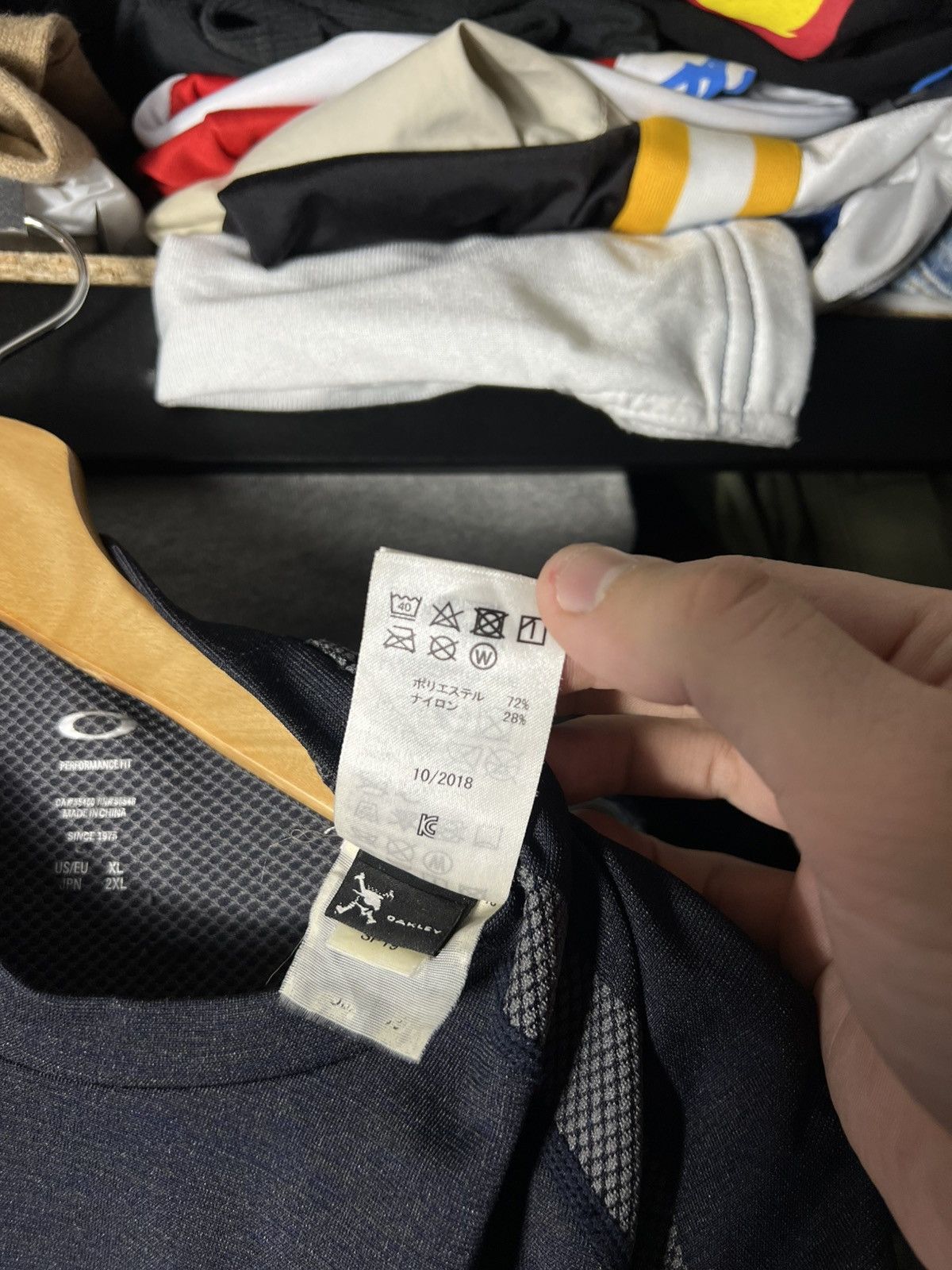 Oakley 🔥 Oakley Performance Fit Tech T-Shirt — Black/Grey — Size XL Size US XL / EU 56 / 4 - 13 Thumbnail