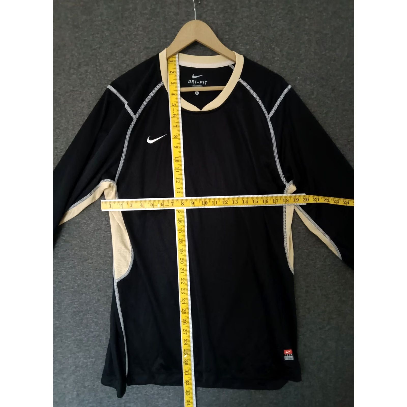 Nike VINTAGE Nike Dri-Fit Shirt Mens Long Sleeve L Black Size US L / EU 52-54 / 3 - 4 Thumbnail