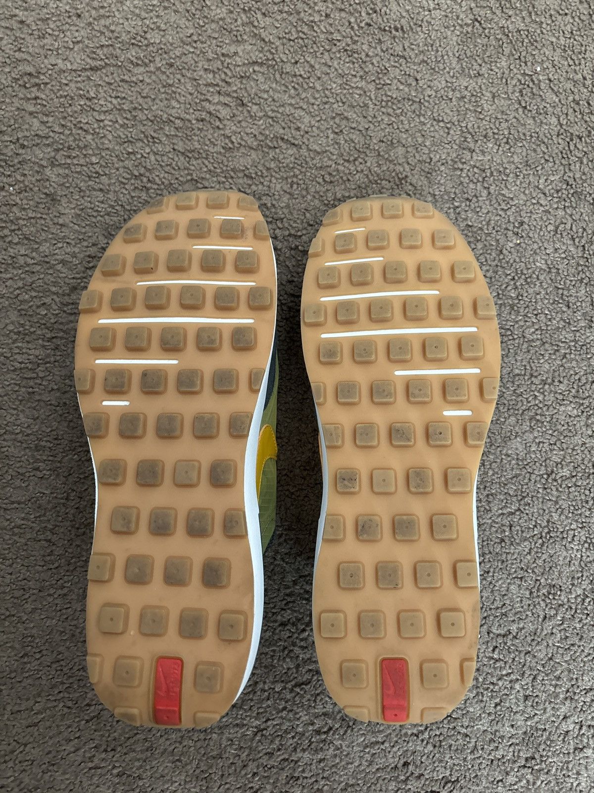 Nike Nike waffle one SE Size US 10 / EU 43 - 5 Thumbnail