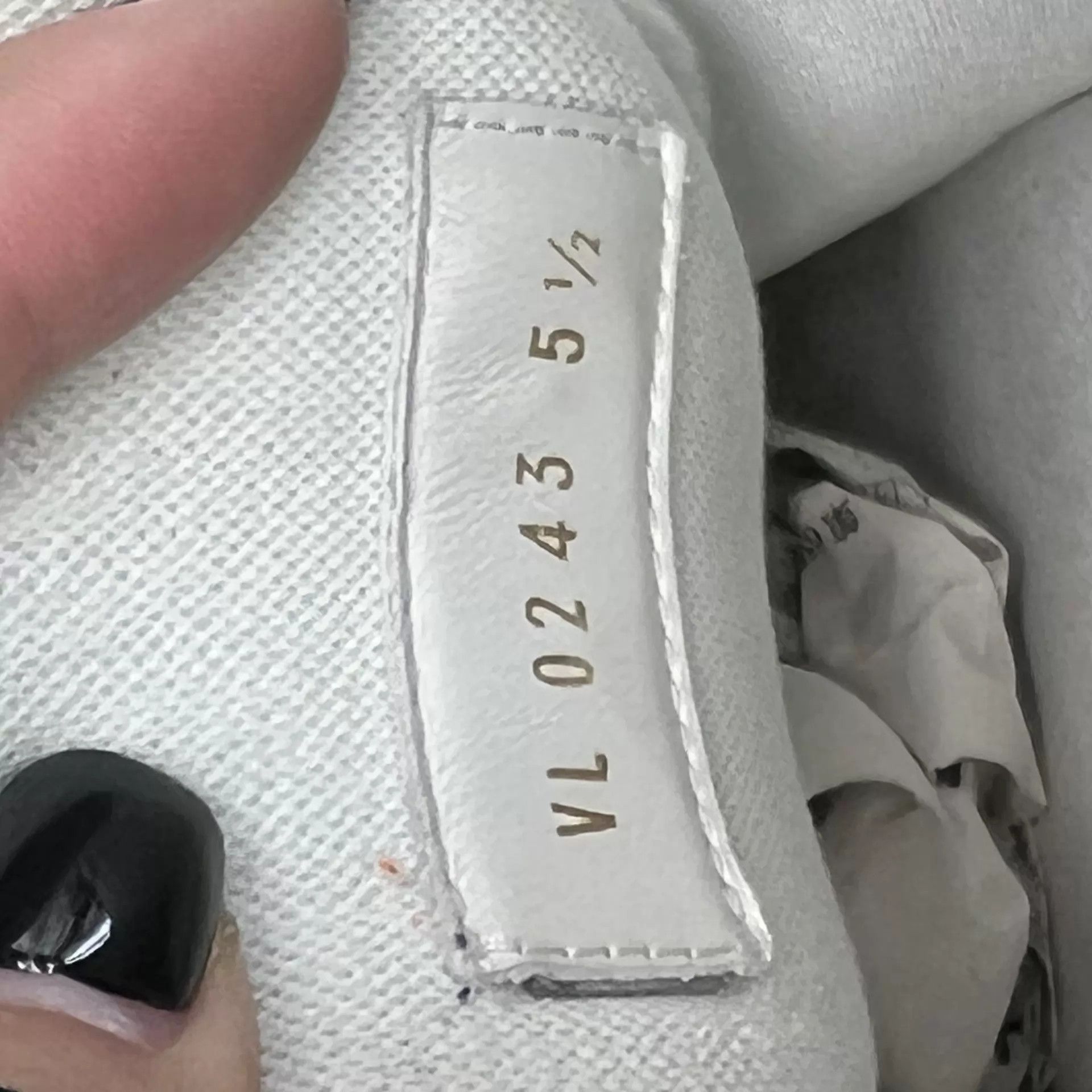 Louis Vuitton LV Trainer Maxi White Orange Pudgy 5.5/39.5 Size US 9 / IT 39 - 7 Thumbnail