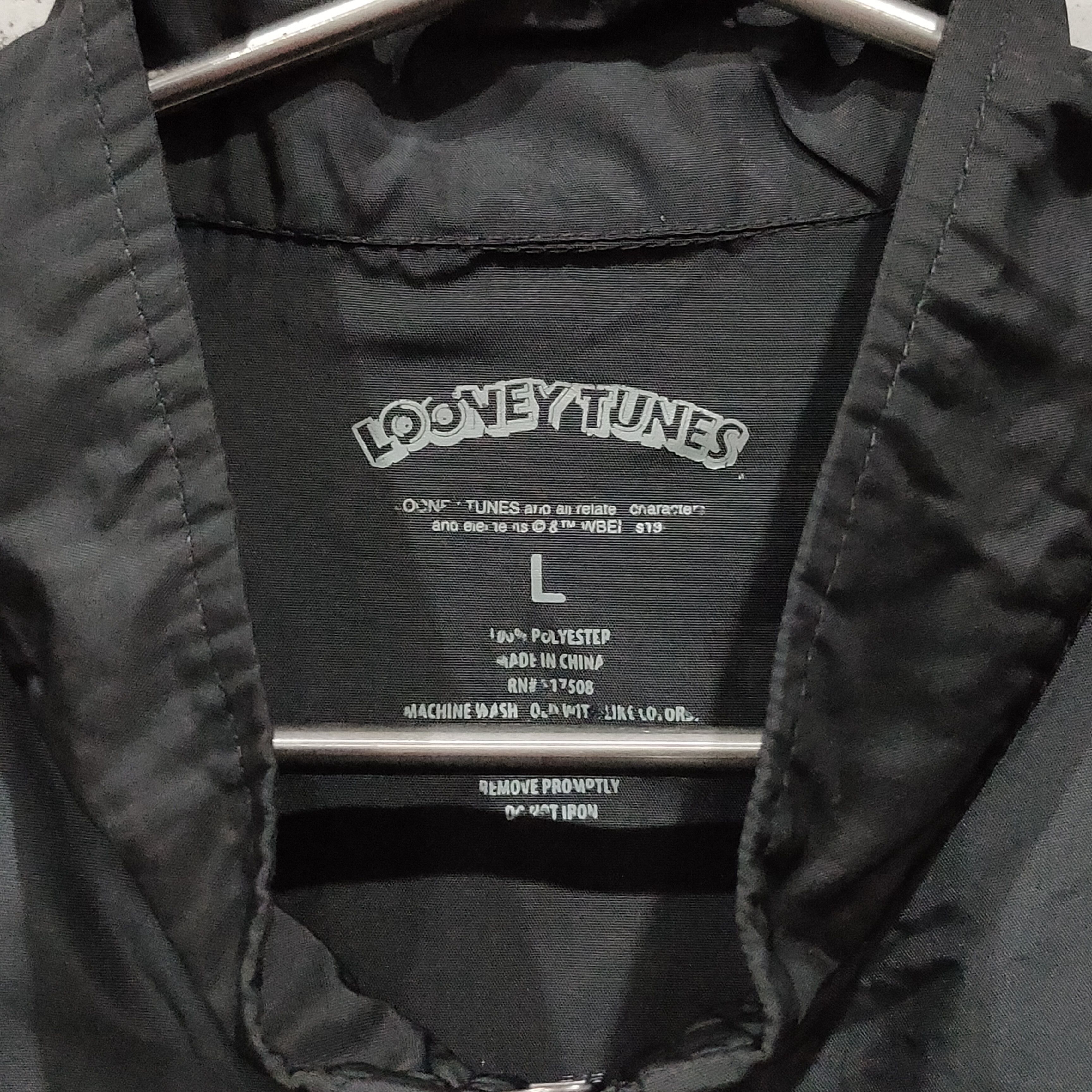 Other 🔥Looney Tunes That's All Folks half-zip jacket Size US L / EU 52-54 / 3 - 4 Thumbnail