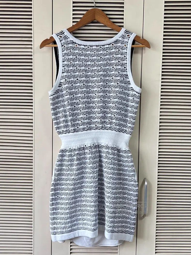 Chanel Chanel Dress Size XXS / US 00 / IT 34 - 2 Thumbnail
