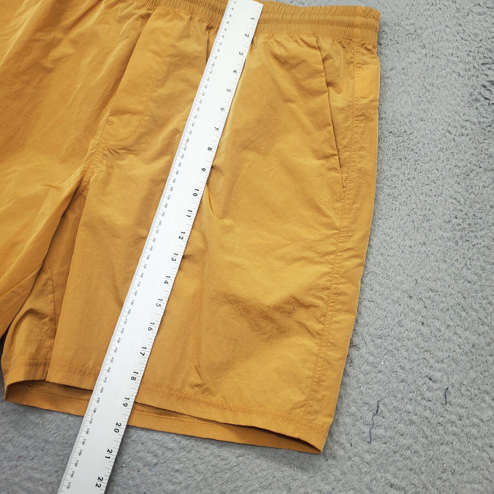Vintage VRST Mens XXL Tan All-In Unlined Athletic Shorts with Zippered Pocket, 50+UV Protection, 7.5" Inseam, 21.5" Waist, 100% Nylon, Regular Size, Outdoor Size US 39 - 4 Thumbnail