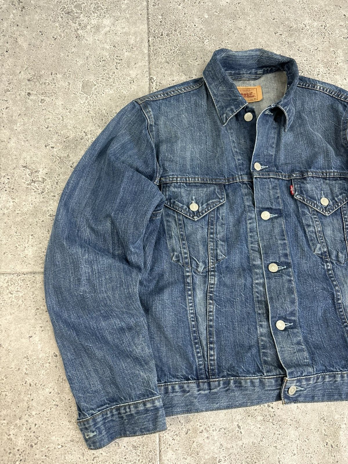 Levi's × Levi's Vintage Clothing Vintage Denim Trucker Jacket Levis Faded Blue 90s USA Japan Size US L / EU 52-54 / 3 - 3 Thumbnail