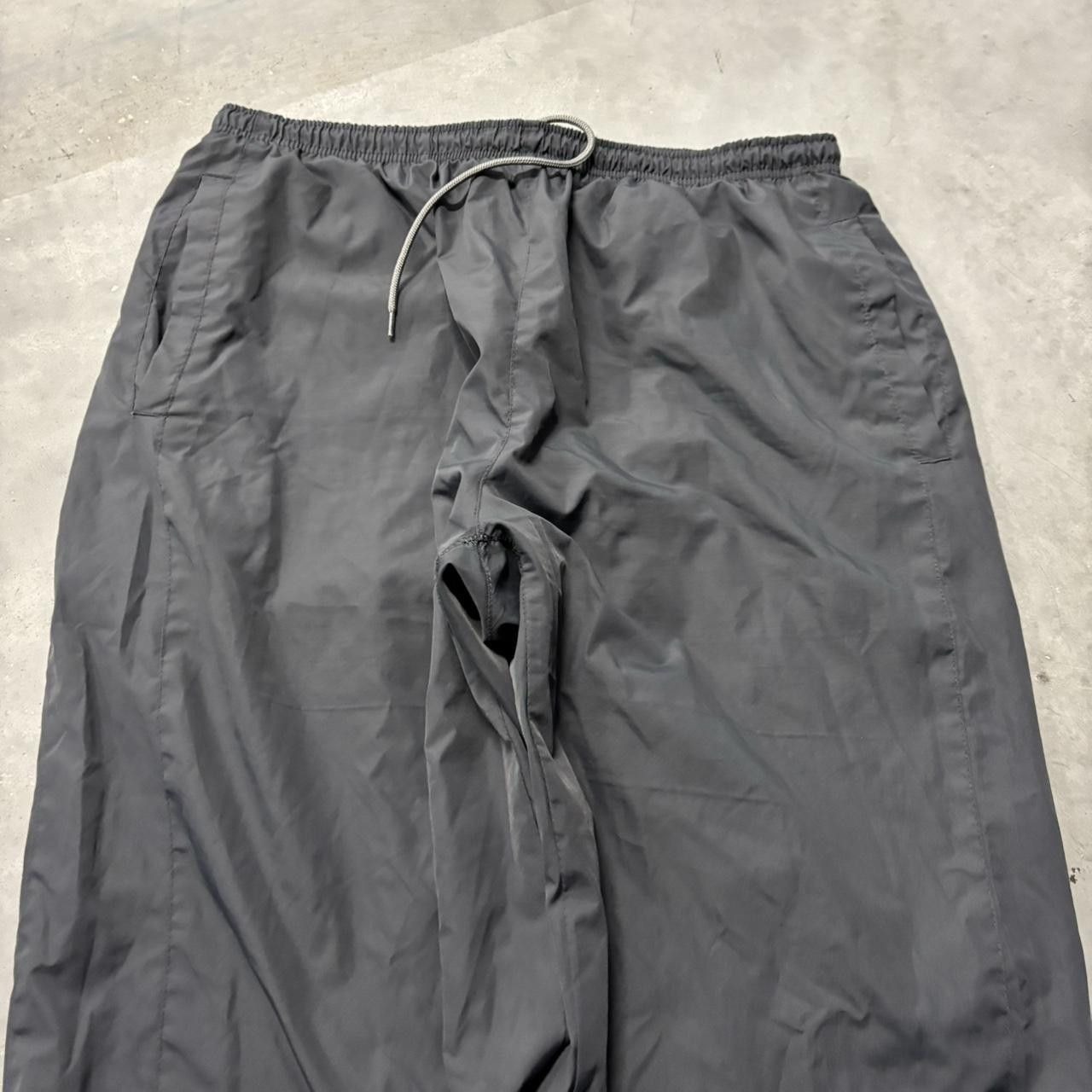 Japanese Brand × Vintage Crazy Vintage Y2K/2000s Baggy Grey Streetwear Skater Track Pants! Size US 36 / EU 52 - 4 Thumbnail
