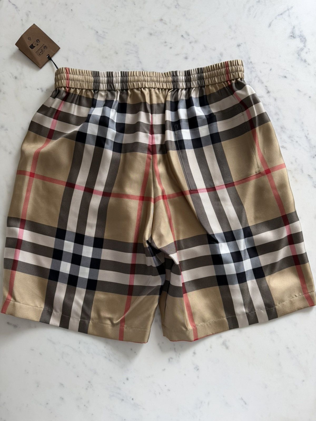 Burberry Burberry Check Silk shorts Size US 32 / EU 48 - 2 Thumbnail
