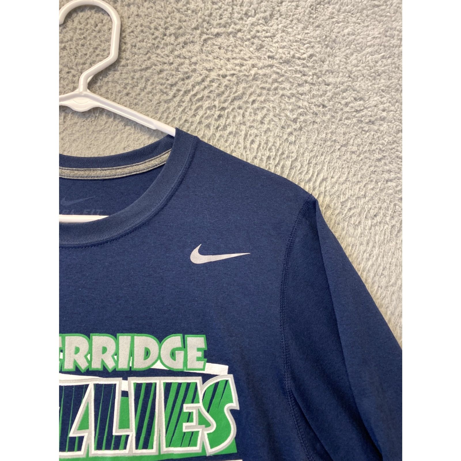Nike Nike Dri-Fit Shirt Men's Size S Athletic Long Sleeve Navy /36-67 Base Layer Top Shirts & Tops Tank Running Football Activewear Size US S / EU 44-46 / 1 - 4 Thumbnail