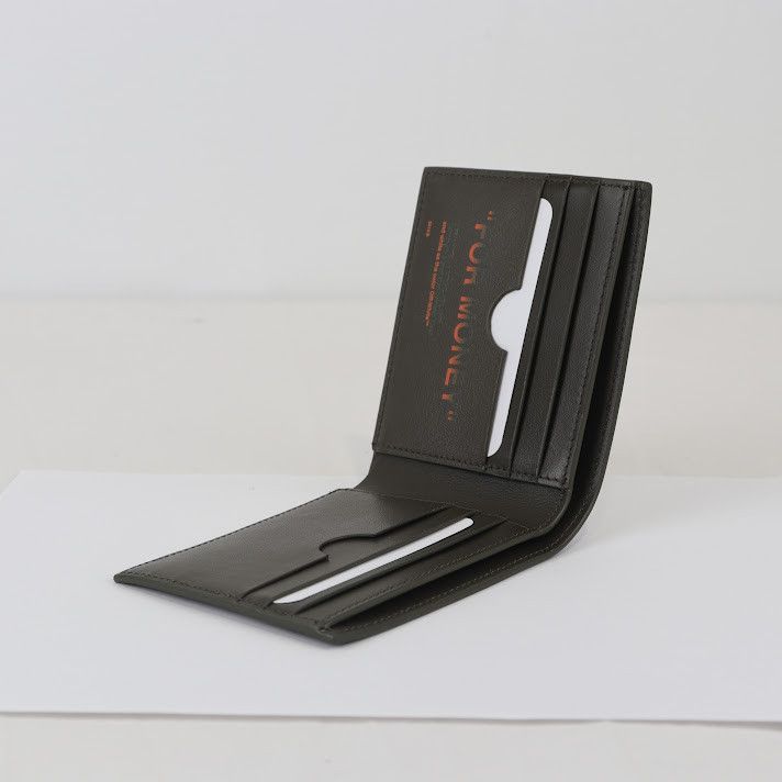 o1rshd1 Q: 2 / Quote Bifold Military Wallet in Brown