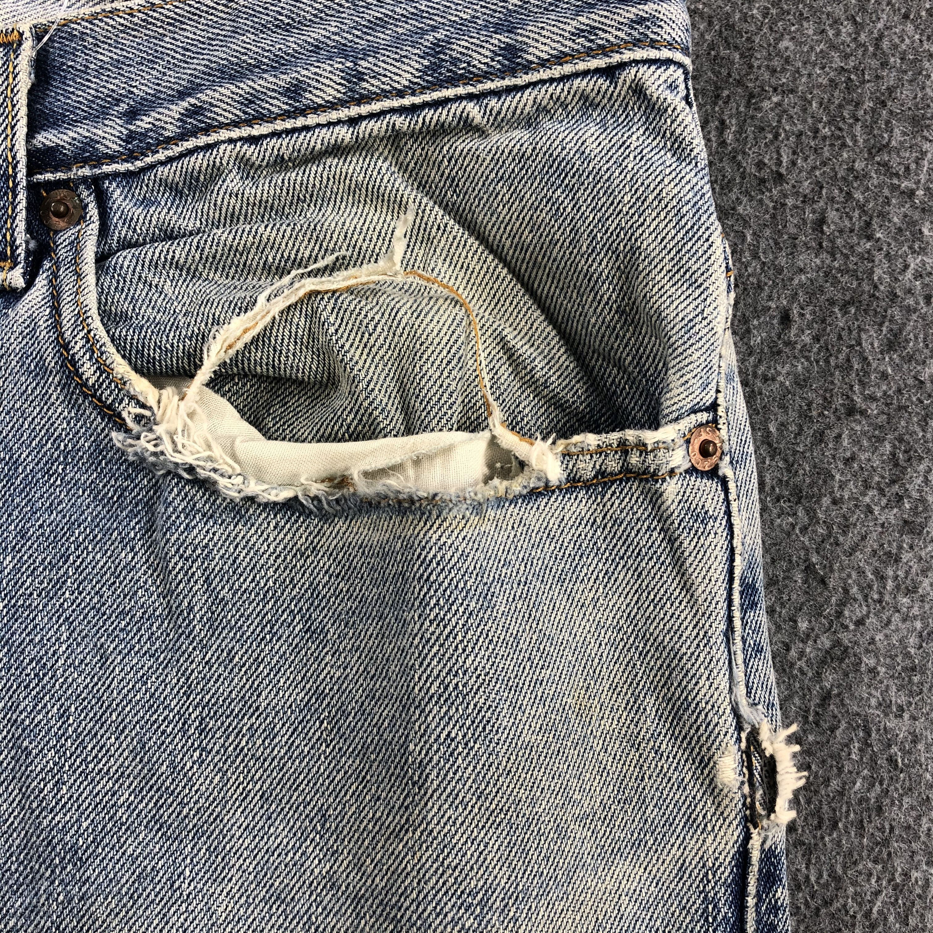 Levi's Vintage Light Wash Levis 505 Jeans-J1490 Size US 39 - 8 Thumbnail