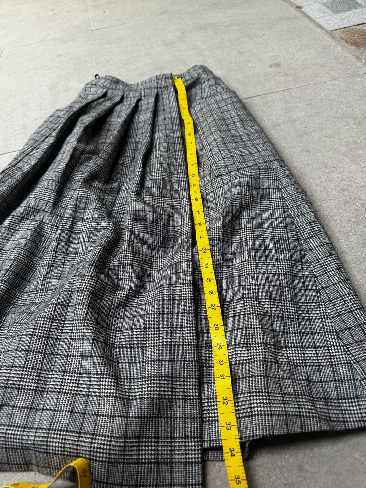 Celine Celine Mid Length Skirt size 36 Size 28" / US 6 / IT 42 - 8 Thumbnail