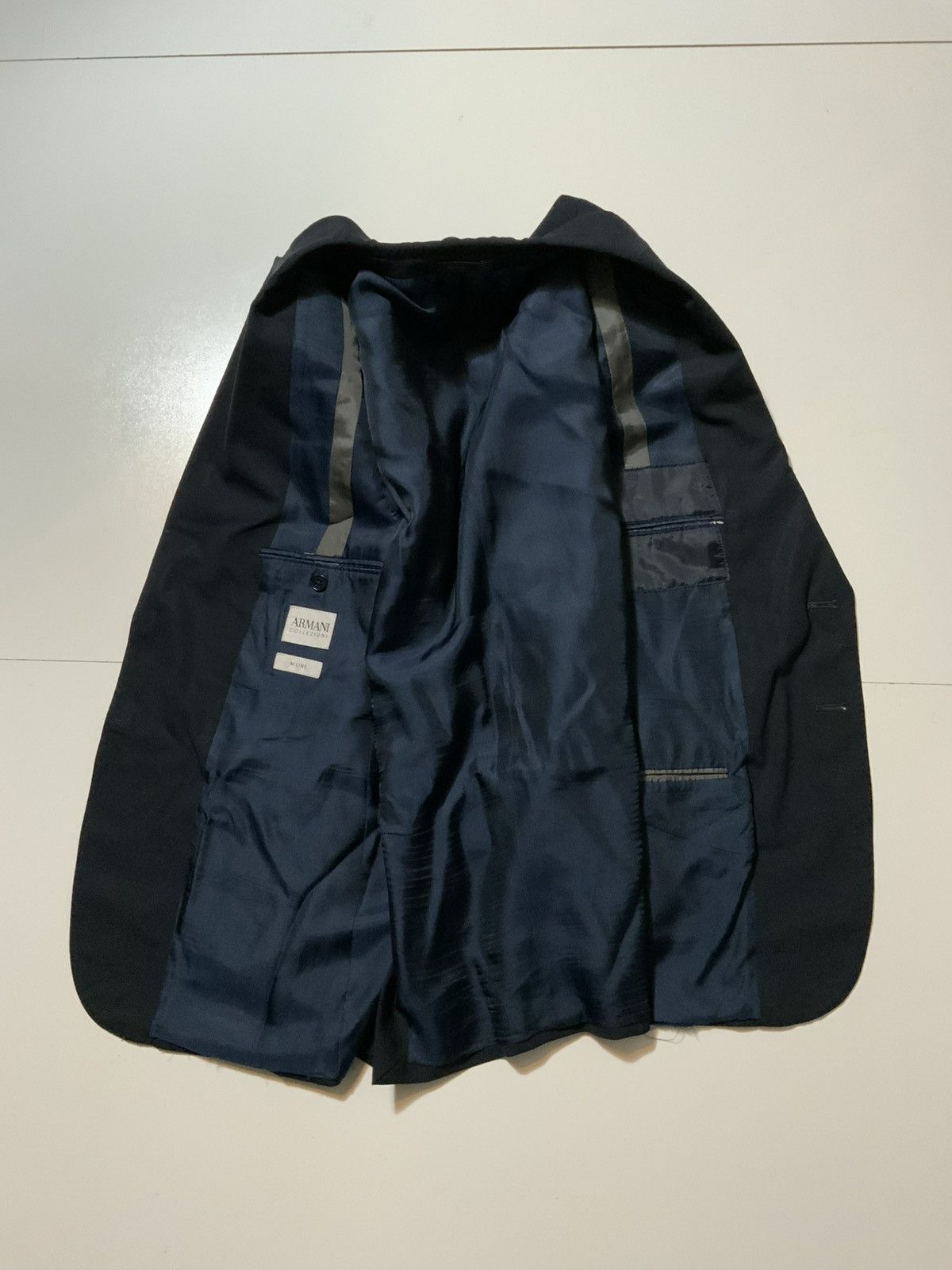 Armani Collezioni Armani Collezioni M Line Navy Wool Two Button Blazer Jacket Size US S / EU 44-46 / 1 - 3 Thumbnail