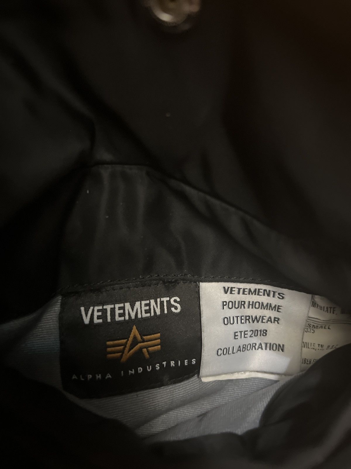 Alpha Industries × Vetements Vetements SS18 Reversible Emoji Bomber Size US XS / EU 42 / 0 - 8 Thumbnail