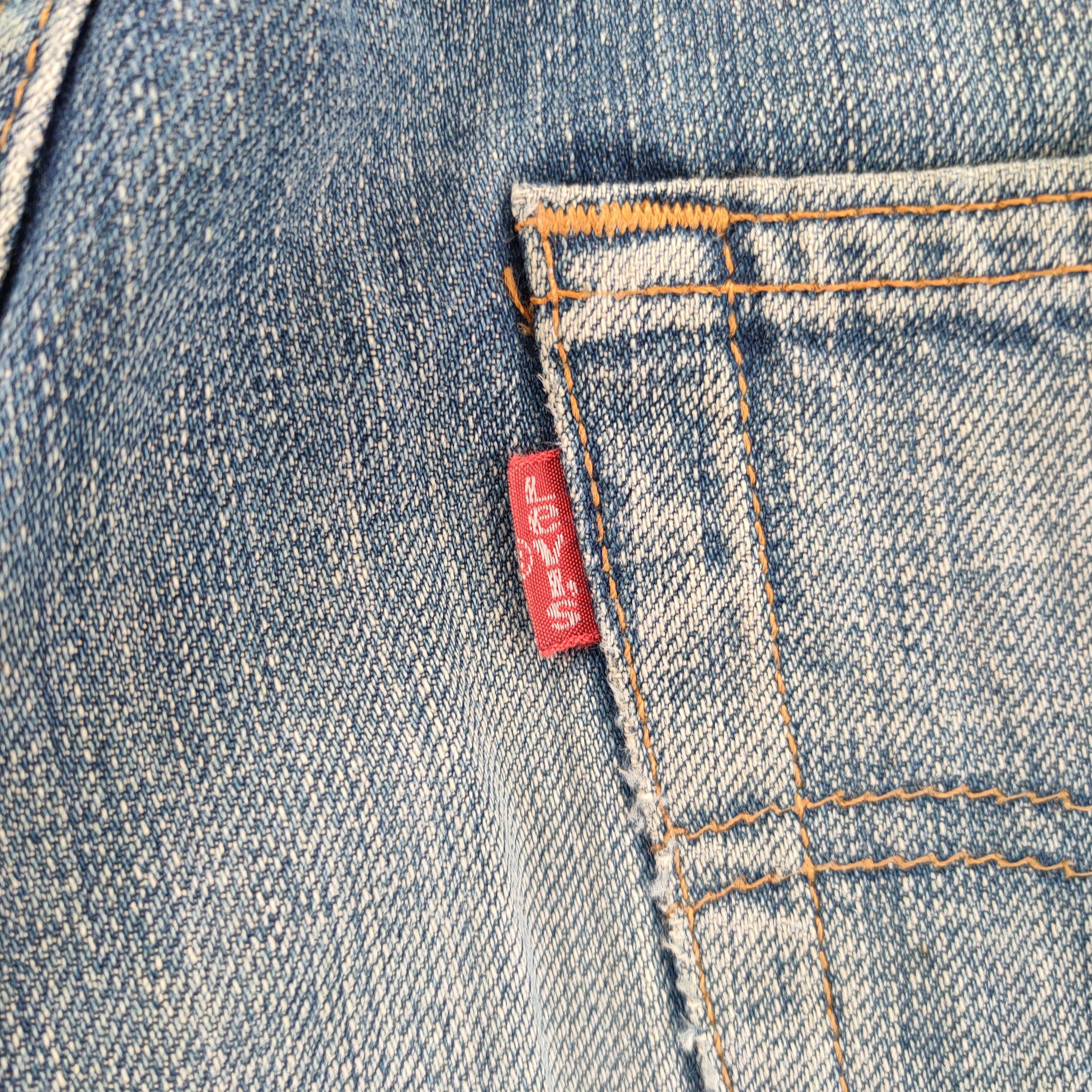 VINTAGE LEVI\'S 501 DISTRESSED JEANS DENIM PANTS