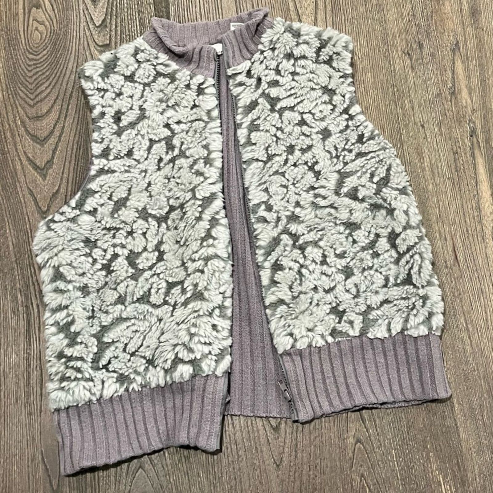 Vintage Kim Rogers Sweater Vest Fuax Fur Zip Up Ribbed Knit XL Size XL / US 12-14 / IT 48-50 - 1 Thumbnail