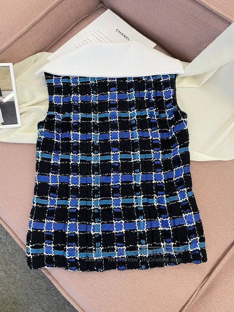 Chanel Chanel 22C Black Blue Plaid Tweed Vest. Size US M / EU 48-50 / 2 - 4 Thumbnail
