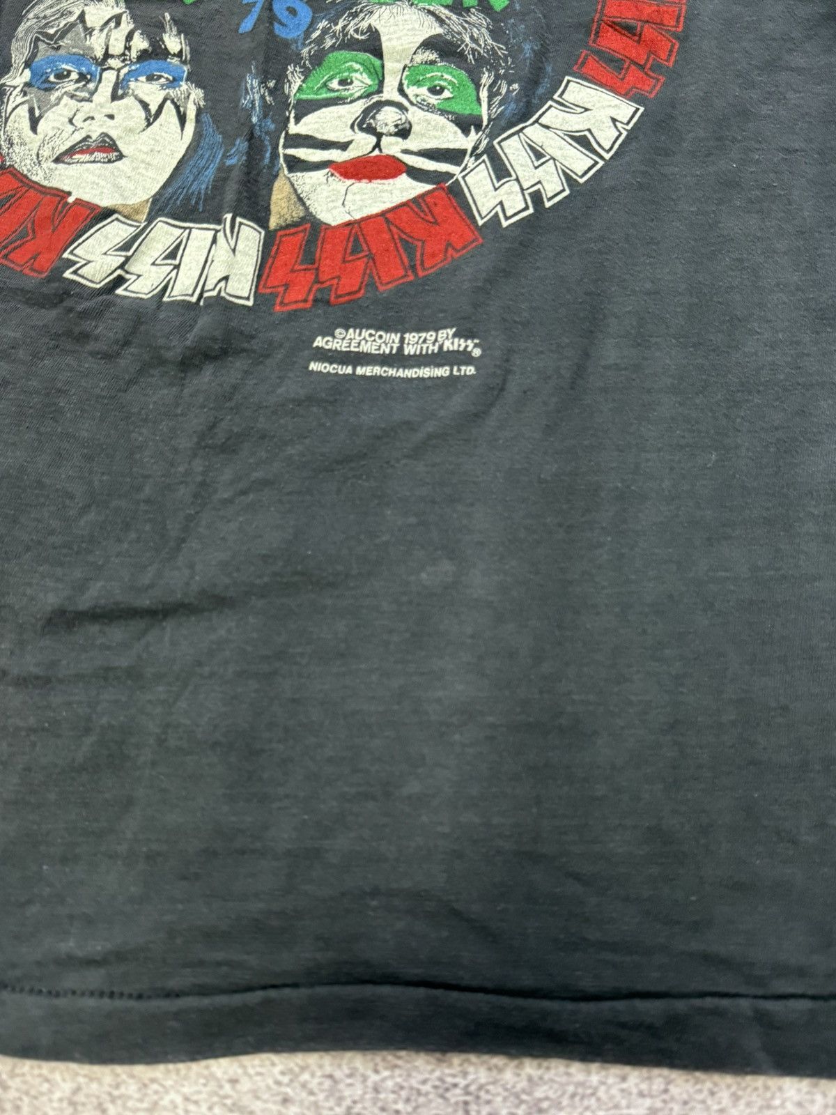 Band Tees Vintage 1979 Kiss World Tour Paper Thin T Shirt Size US S / EU 44-46 / 1 - 7 Thumbnail