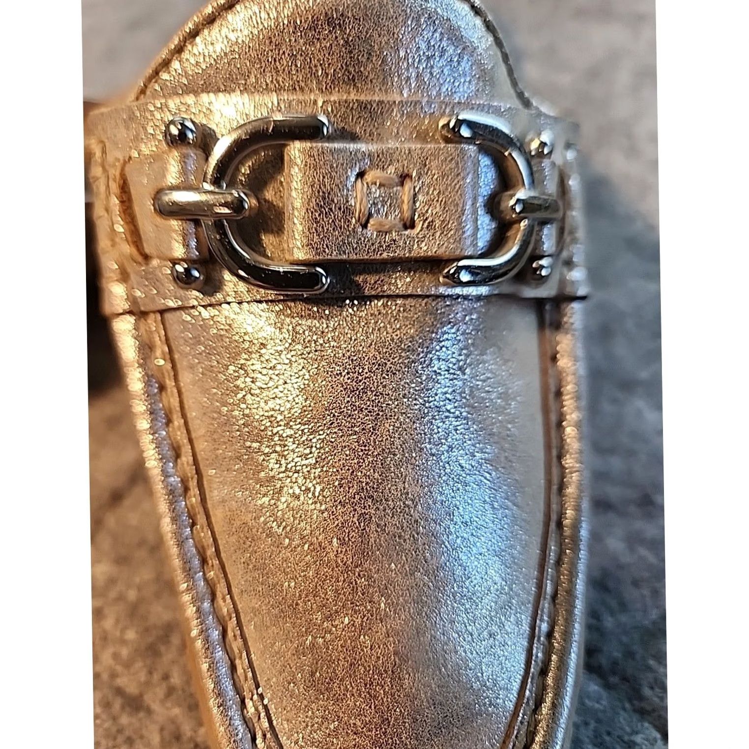 Donald Pliner Donald Pliner Metallic Gold Leather Mules Slides Loafers Women's Size US 10 / IT 40 - 2 Thumbnail