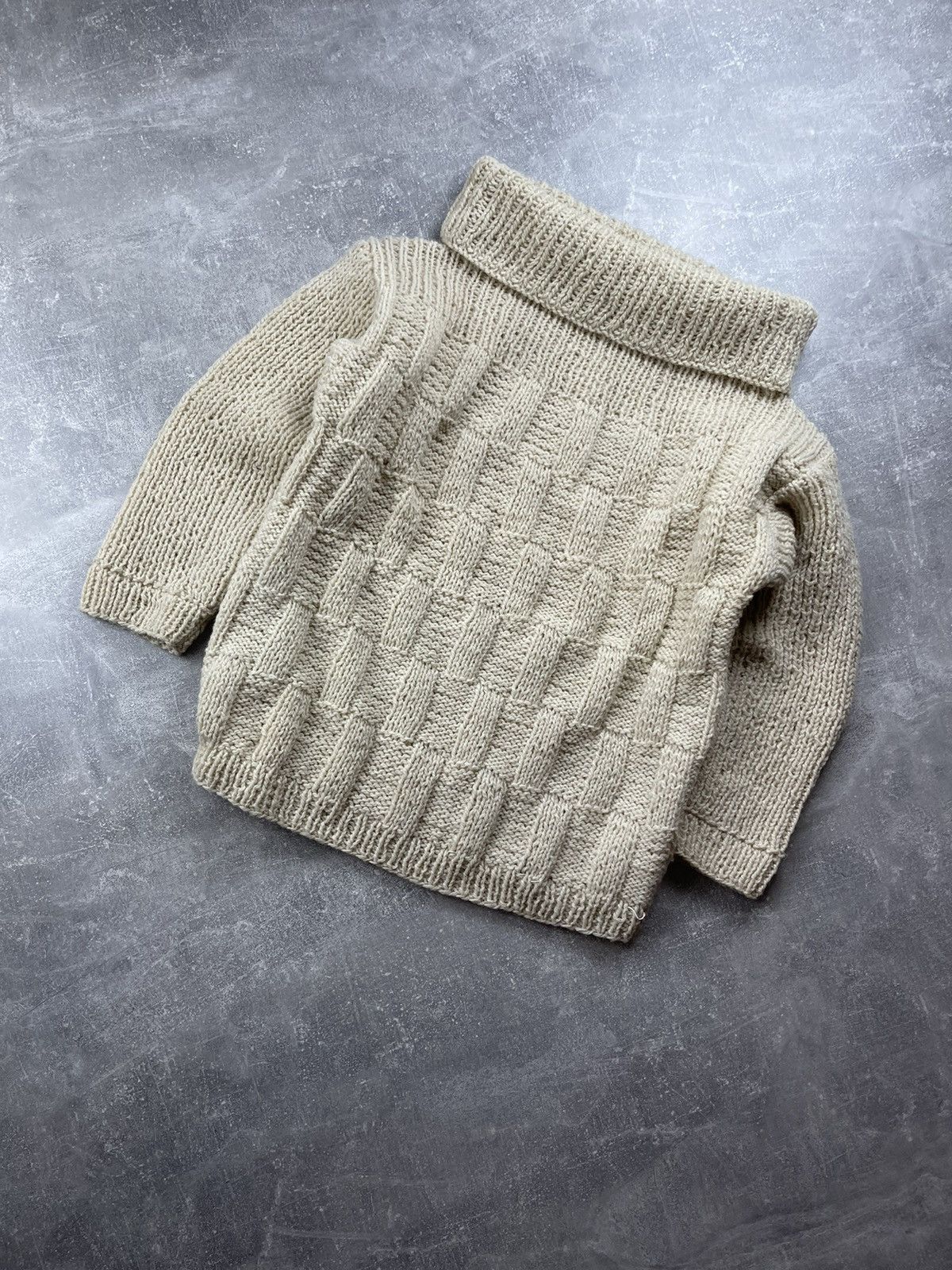 Vintage Vintage AvantGarde Wool Turtleneck Sweater Chunky Cable Knit Size M / US 6-8 / IT 42-44 - 8 Thumbnail