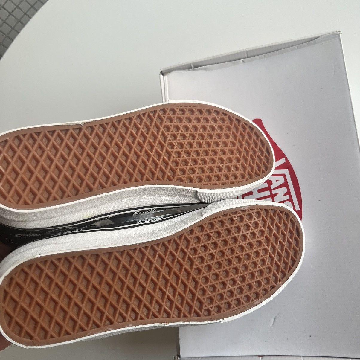 Supreme × Vans Supreme Vans Sk8-Hi Fuck’Em US10.5 Black Size US 10.5 / EU 43-44 - 9 Thumbnail