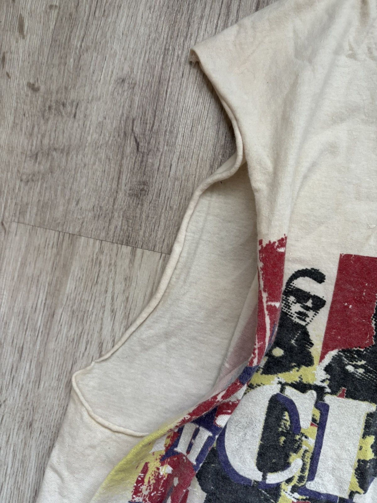 Fruit Of The Loom The Clash “Live at Shea Stadium” Cut-Off Sleeveless (2008 ) Size US S / EU 44-46 / 1 - 15 Thumbnail