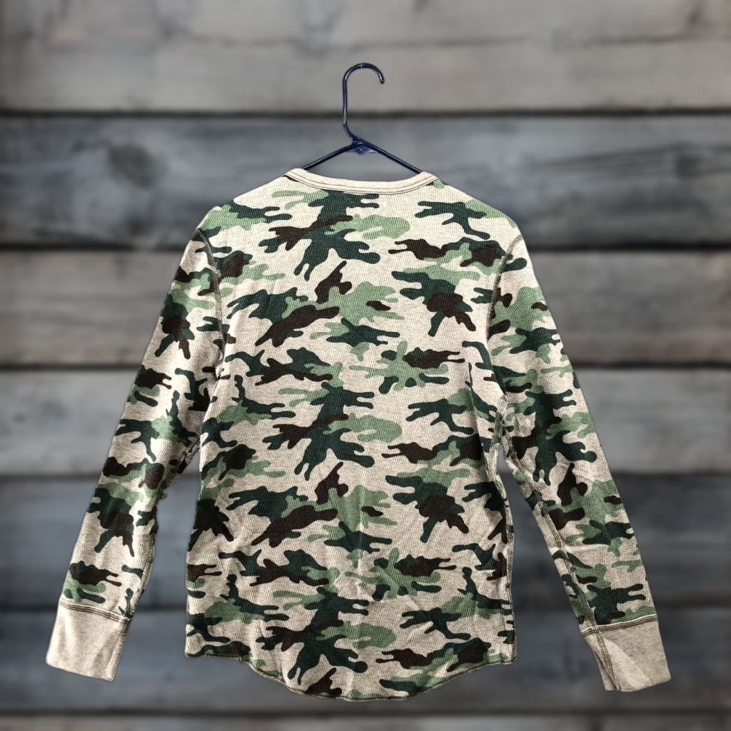 Gap GAP Thermal Shirt Mens M Camouflage Print Lightweight Long Sleeve Crewneck Shirt Mens M Camouflage Print Lightweight Long Sleeve Crewneck Size US M / EU 48-50 / 2 - 1 Thumbnail