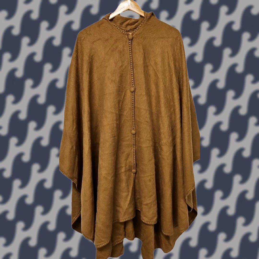Vintage VINTAGE ML Kessler Poncho Cape Women L Alpaca Wool Camel Fringe Handmade Peru Poncho/Cape Wool Alpaca HandMade 100% Size ONE SIZE - 1 Thumbnail