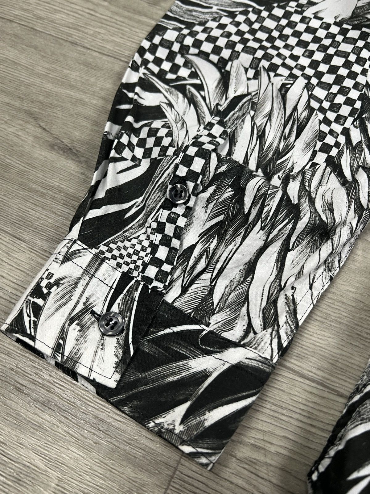 Just Cavalli Just Cavalli Monochrome Graphic Feather Print Shirt Size 56 Size US XL / EU 56 / 4 - 6 Thumbnail