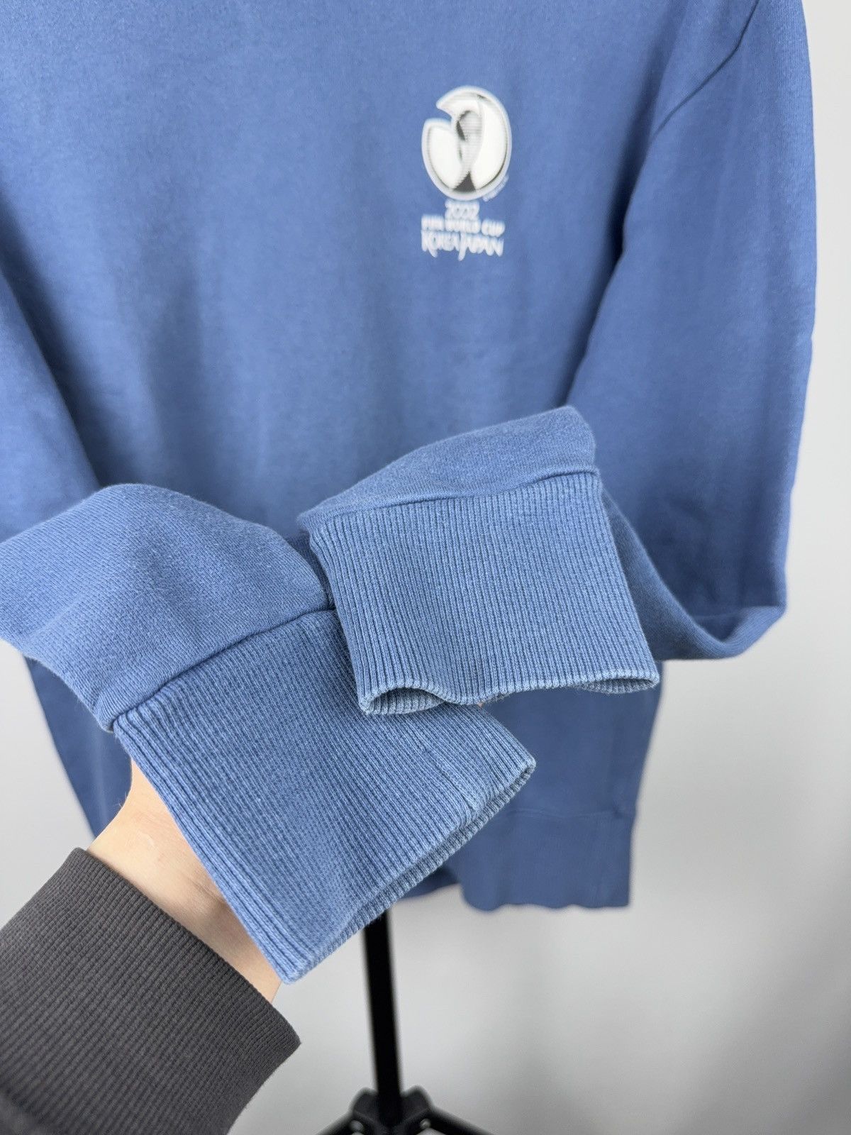 Vintage Vintage FIFA World Cup 2002 Korea Japan Crewneck Sweatshirt Size US M / EU 48-50 / 2 - 6 Thumbnail