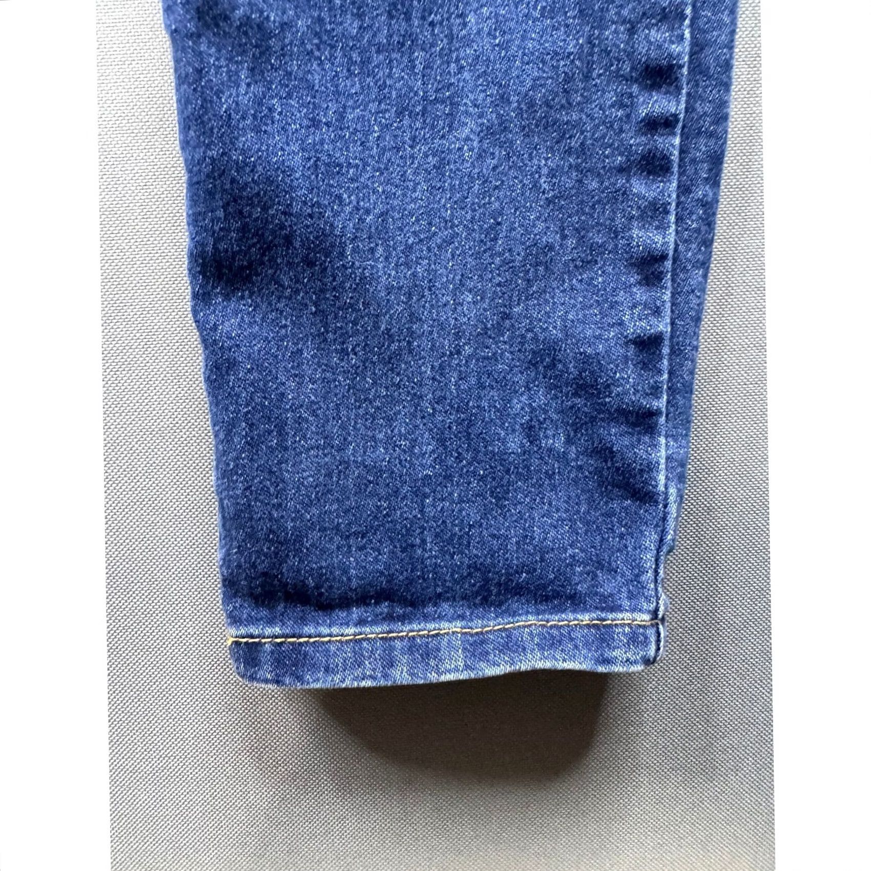 Michael Kors Michael Kors Womens Jeans Blue Wash Skinny Size 28 Slim Rise Mid Denim Spandex Cotton Blend Stretch Pockets Logo Button Zip Size 27" / US 4 / IT 40 - 4 Thumbnail