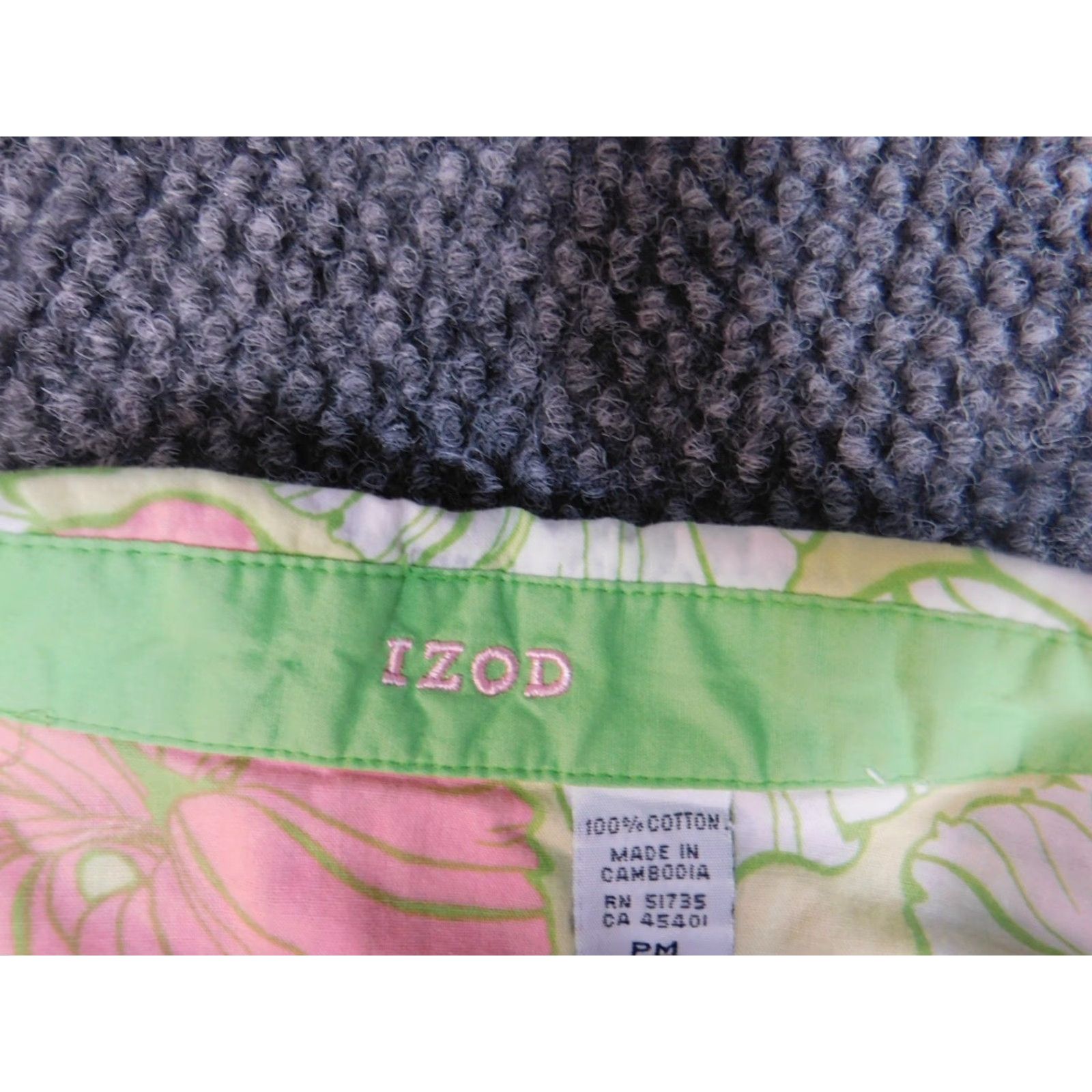Izod Izod Womens Blouse PM Petites pink floral button down Size M / US 6-8 / IT 42-44 - 5 Thumbnail