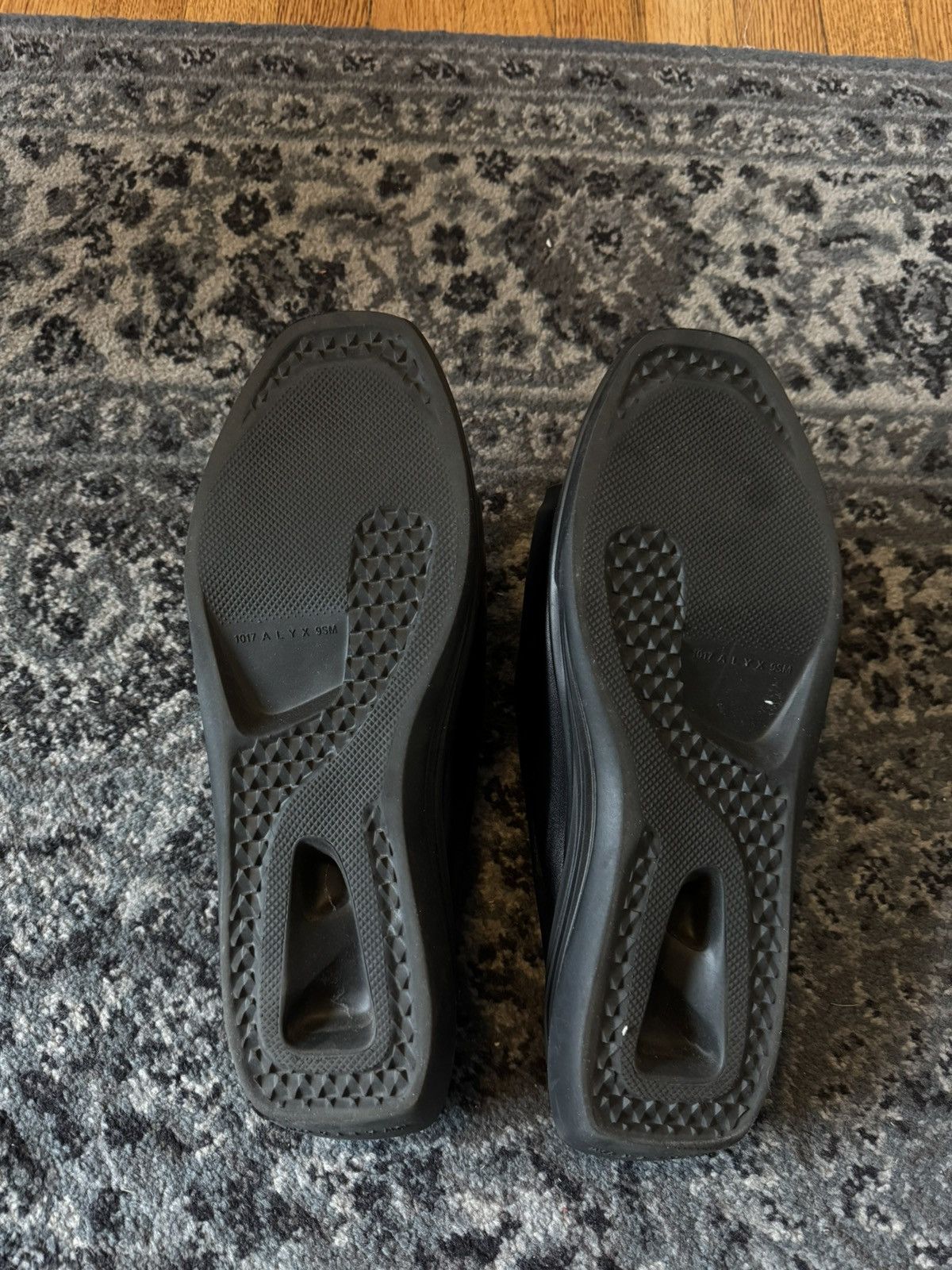 1017 ALYX 9SM 1017 ALYX 9SM leather mono slip on Size US 12 / EU 45 - 4 Thumbnail