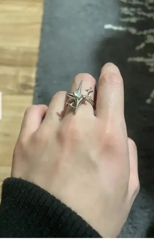 Japanese Brand 4 Star Point Adjustable Ring Size ONE SIZE - 2 Thumbnail