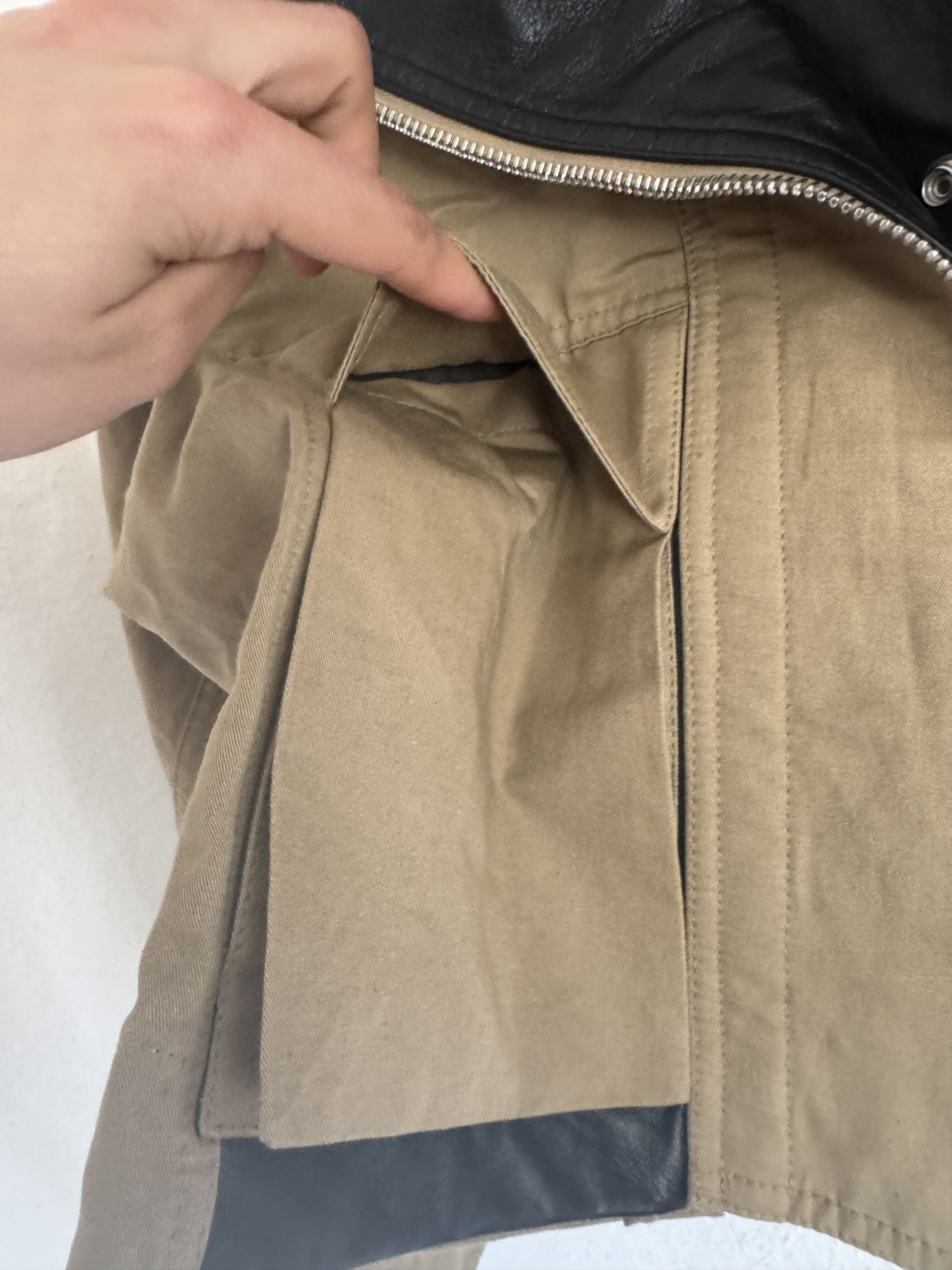 Givenchy Pre-Fall 2021 Campaign Sample Hybrid Leather Jacket Size US M / EU 48-50 / 2 - 17 Thumbnail