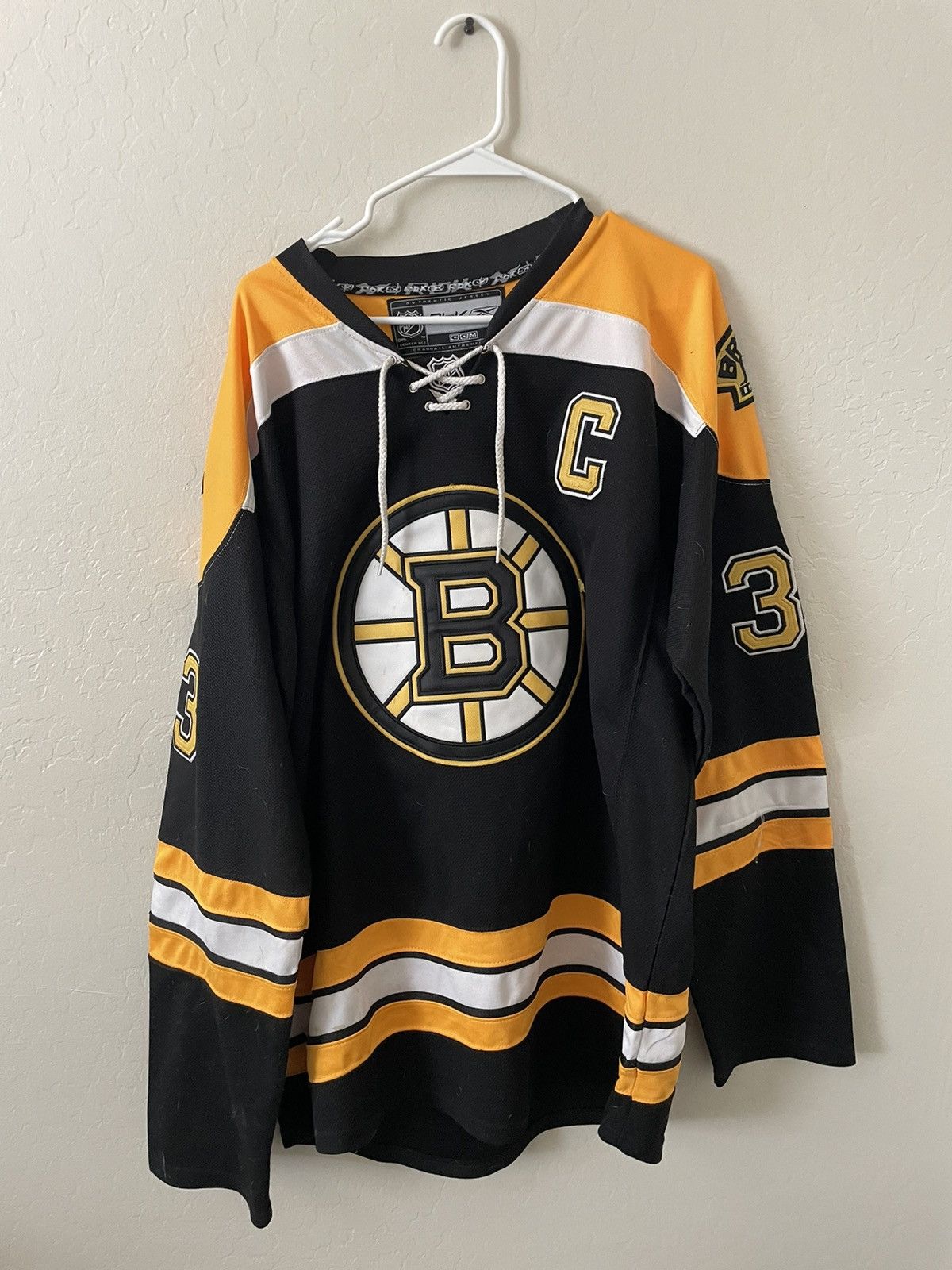 NHL Bruins Hockey Jersey Size US XL / EU 56 / 4 - 1 Thumbnail