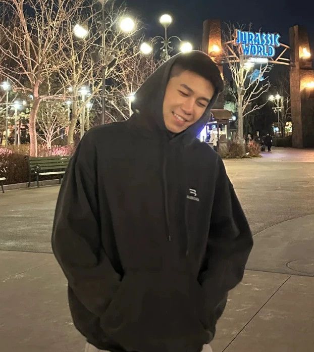 Balenciaga Balenciaga Black Double Hook Hoodie Sweater Size US S / EU 44-46 / 1 - 5 Thumbnail