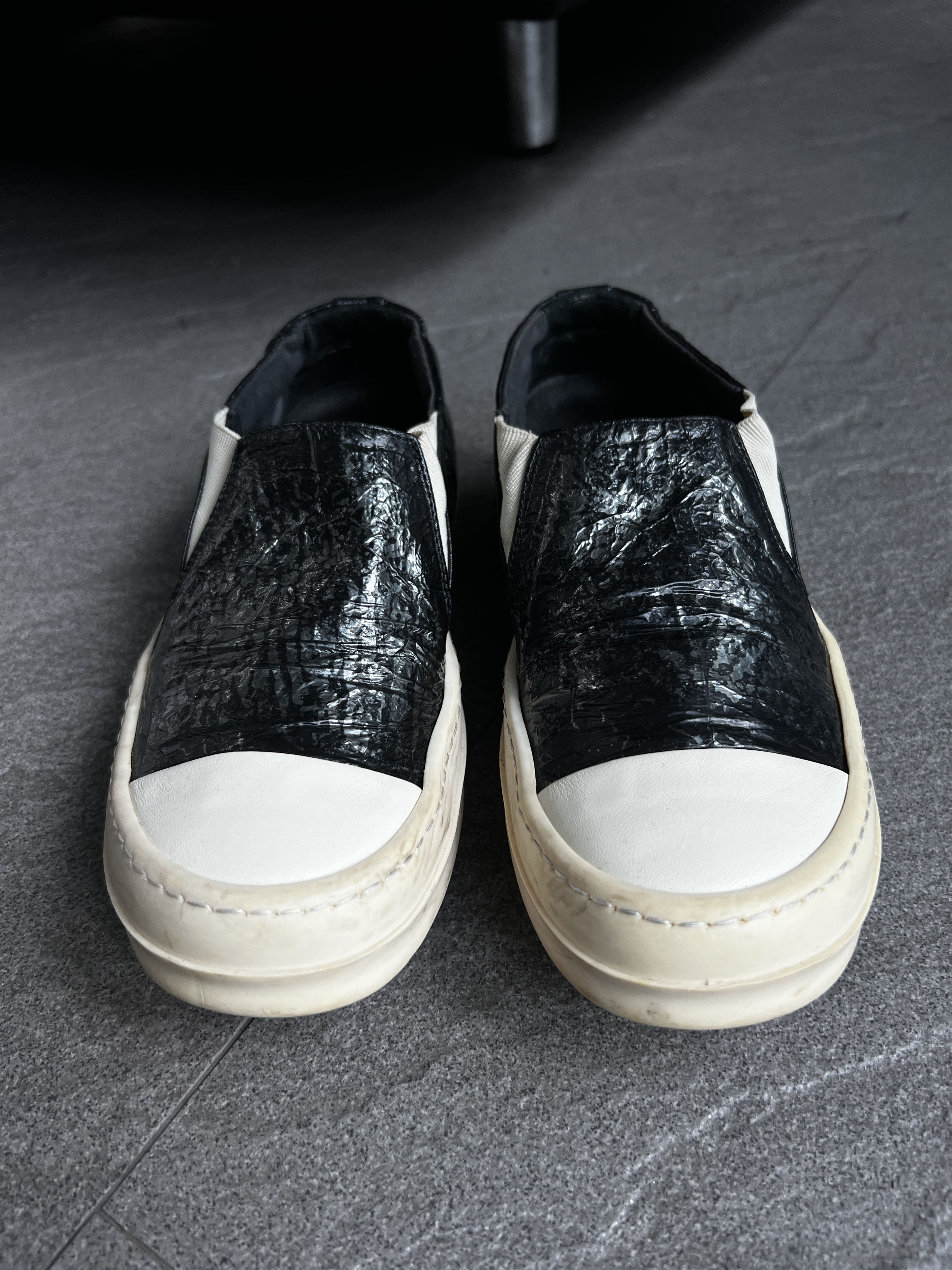 Rick Owens Drkshdw Rick Owens DRKSHDW Slip On Crackle Black EU39 Size US 6 / EU 39 - 6 Thumbnail