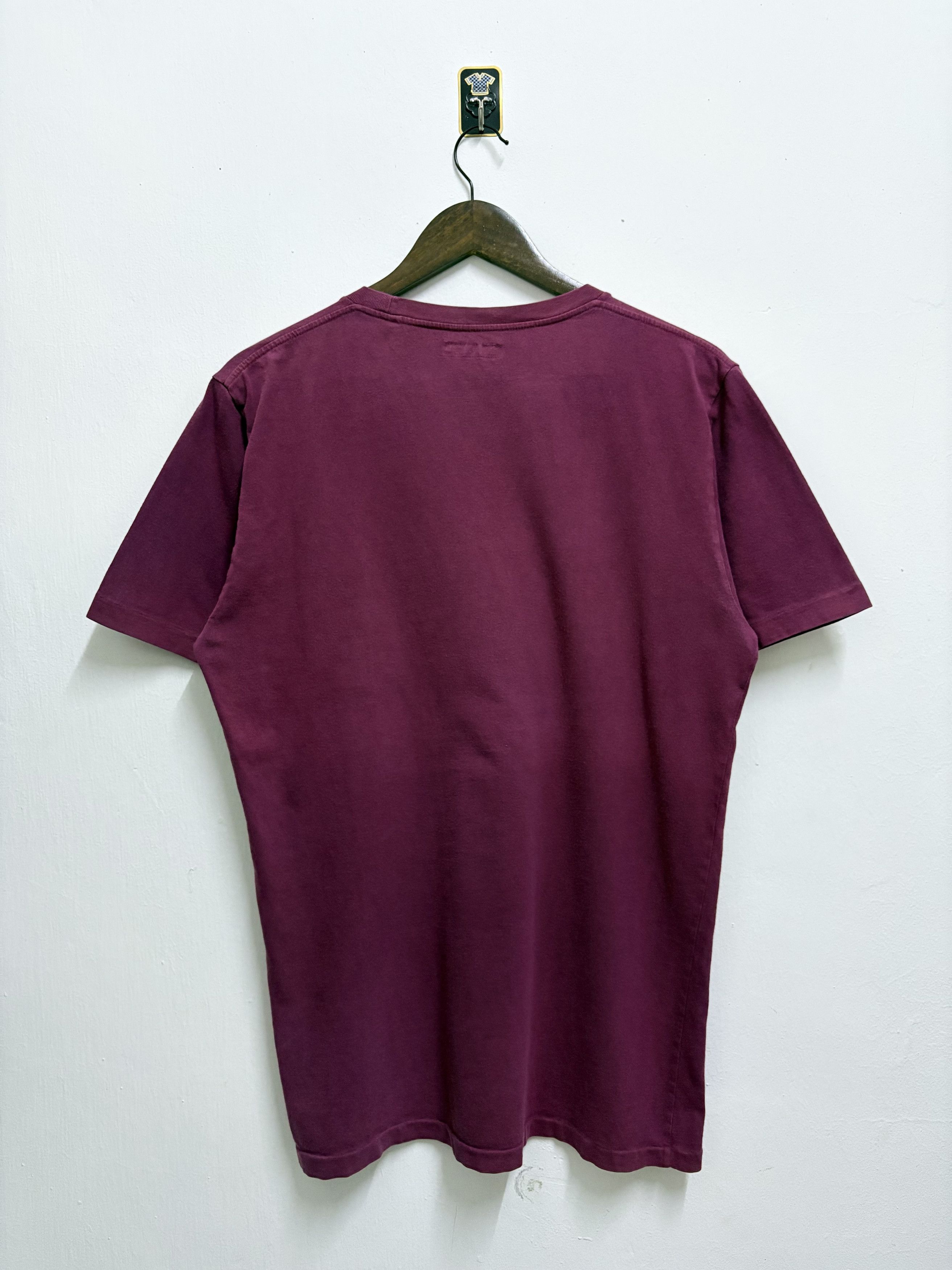 Blue Blue Japan × Indigo × Japanese Brand 2000's Blue/Blue Japan " B Blue " Maroon T-Shirt Size US M / EU 48-50 / 2 - 2 Thumbnail