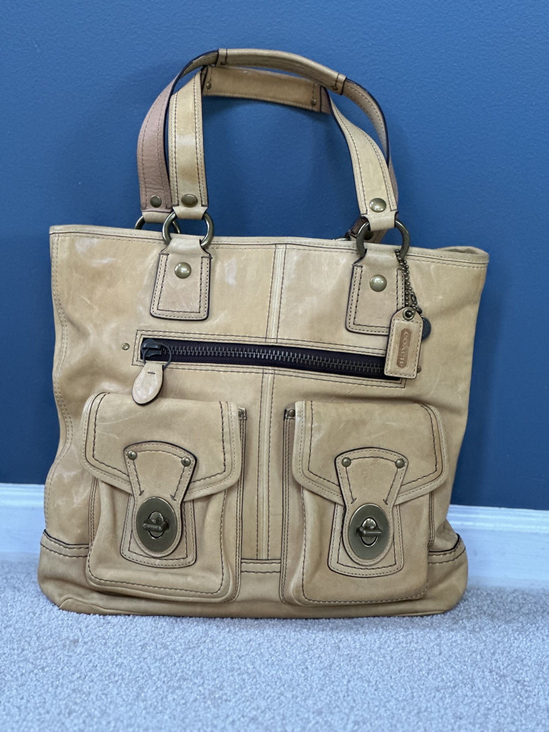 Coach 65th Anniversary Gigi Tote Bags Luggage