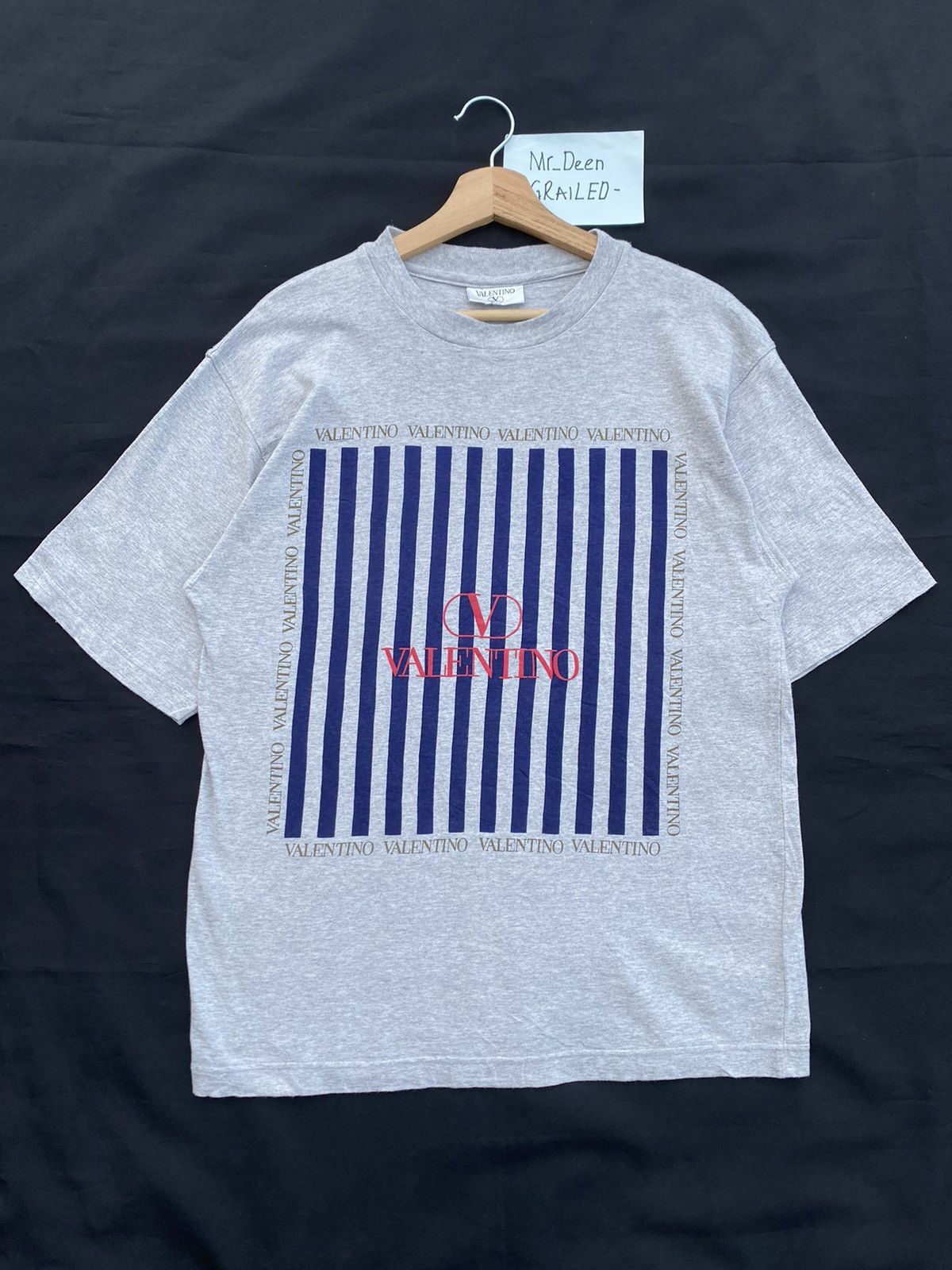 Valentino Rare Vintage Valentino Spellout Biglogo Tshirt Size US M / EU 48-50 / 2 - 2 Thumbnail