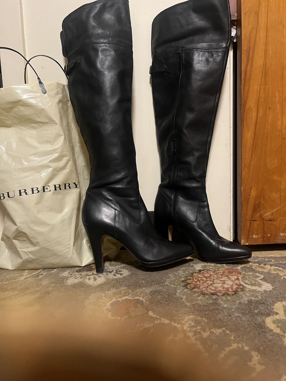Banana Republic BR BLACK LEATH OVER KNEE VINTAGE BOOT Size US 8.5 / IT 38.5 - 1 Thumbnail