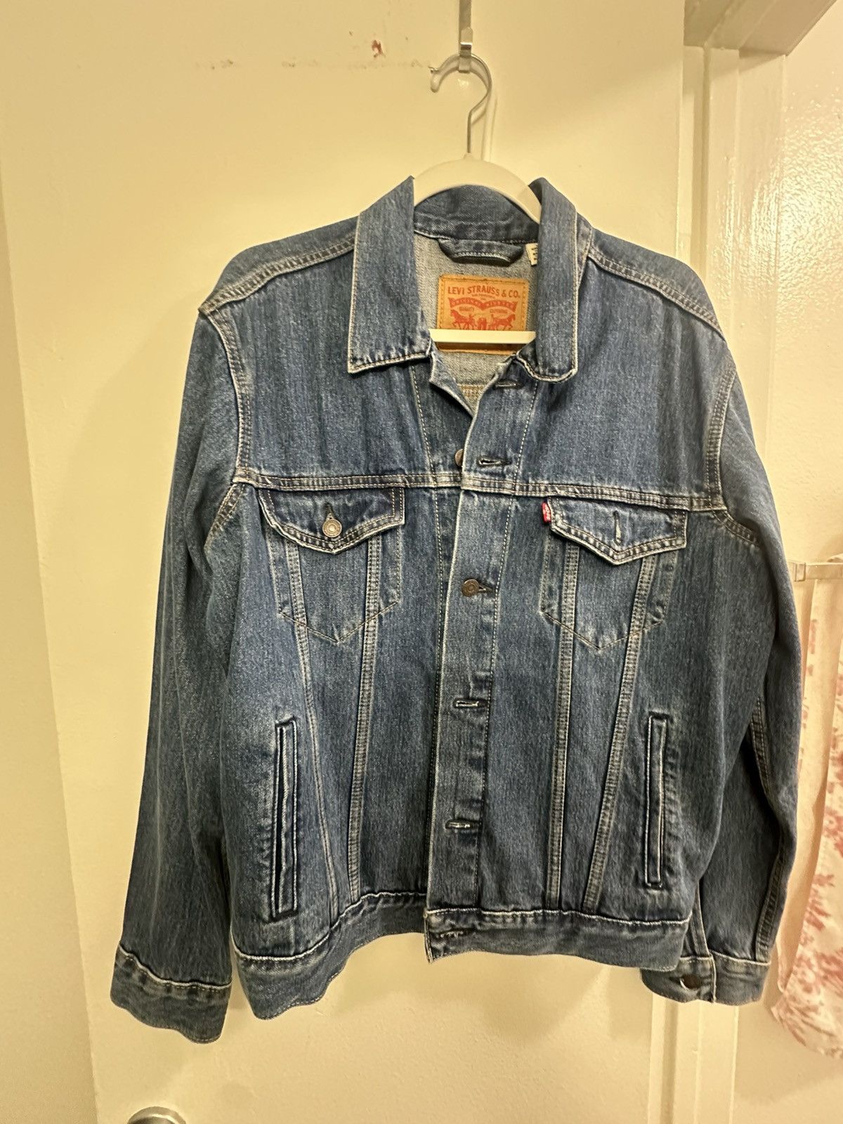 Levi's Levi’s Trucker Denim Jacket Size US M / EU 48-50 / 2 - 1 Thumbnail