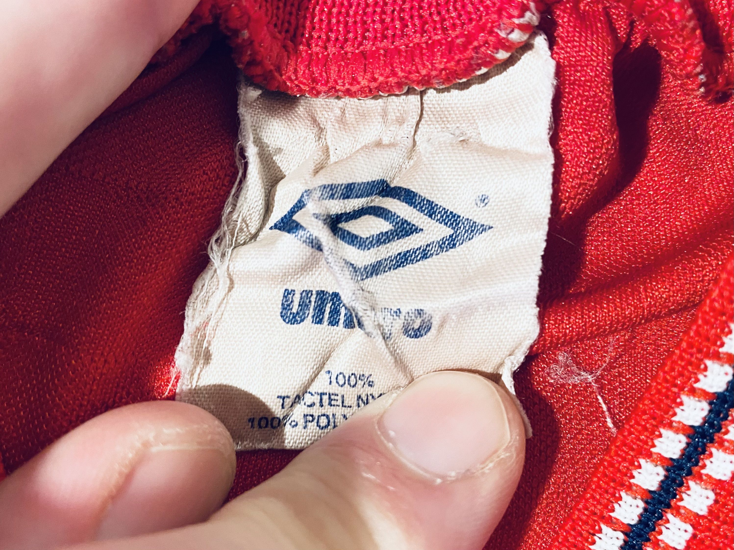 Umbro Umbro 90s Red Template Football Shirt Jersey Size US M / EU 48-50 / 2 - 8 Thumbnail