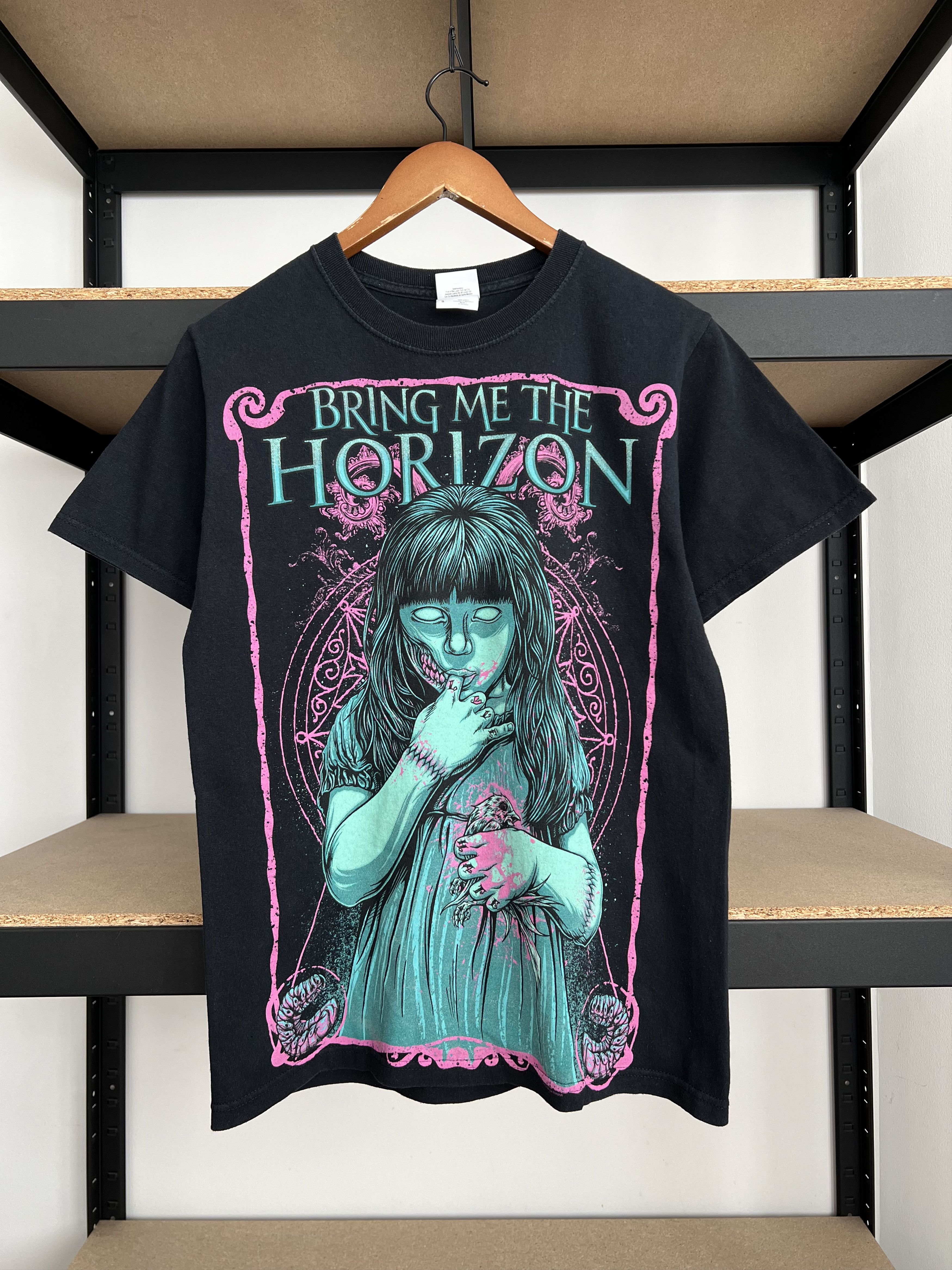 Band Tees Vintage 2011 Bring Me the Horizon Emo Band Black T-shirt Size US S / EU 44-46 / 1 - 1 Thumbnail