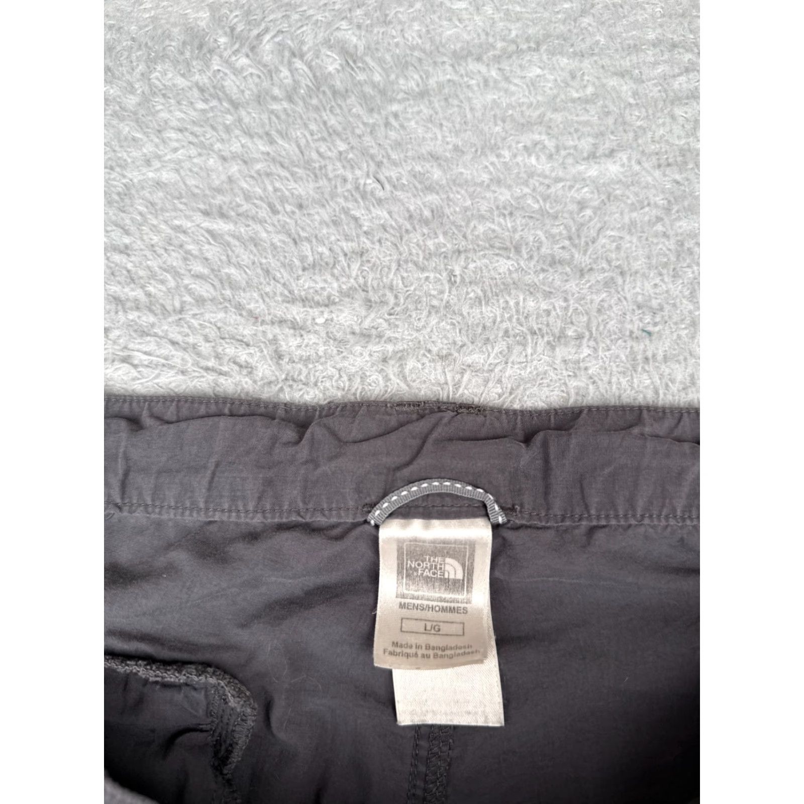 The North Face The North Face Men Shorts Cargo Gray 100% Nylon Stowable Large L 38x10 Pockets Zip Read Size US 33 - 7 Thumbnail