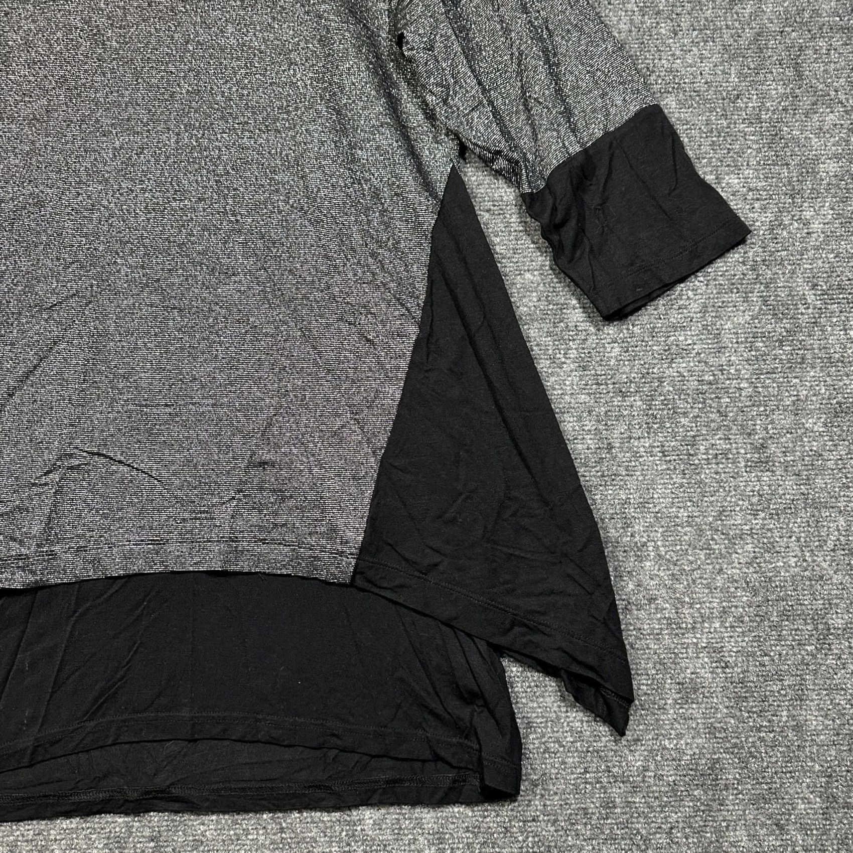 Vintage LOGO by Lori Goldstein Womens Medium Black Silver Metallic Sparkle Tunic Top Size M / US 6-8 / IT 42-44 - 3 Thumbnail