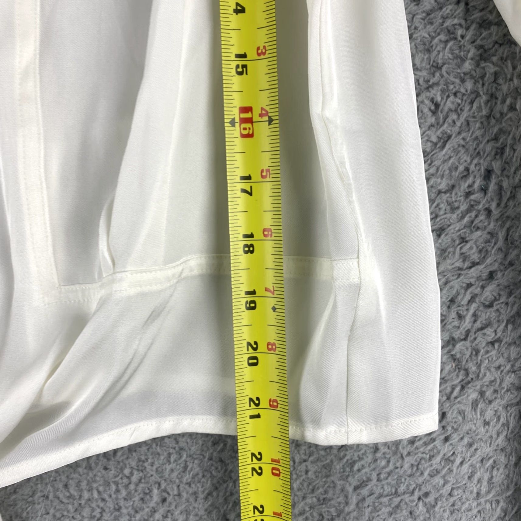 Nine West Nine West Blouse Women M Long Sleeve White Plaid V-Neck Relaxed Fit Bohemian Size M / US 6-8 / IT 42-44 - 7 Thumbnail